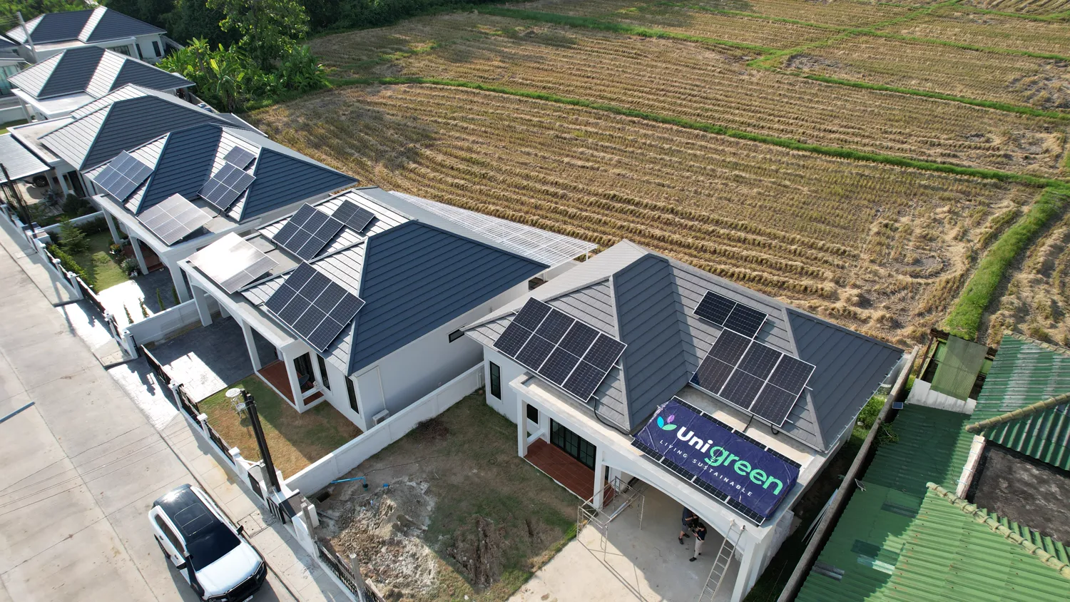 ติดตั้งโซลาร์ที่พักอาศัยพร้อมคาร์พอร์ต Unigreen